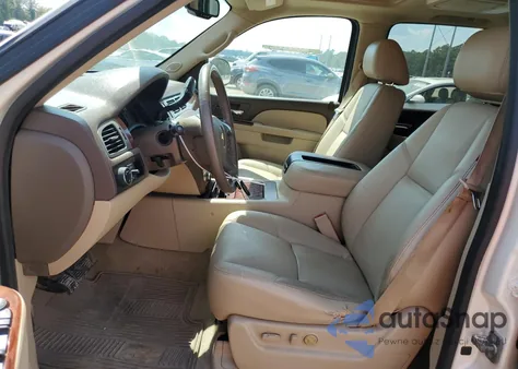 2013 Chevrolet Suburban C1500 Ltz z USA, uszkodzony, nr VIN 1GNSCKE09DR304666